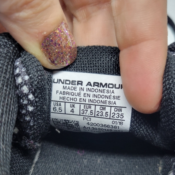 UA W Squad 2 - Picture 3 of 3